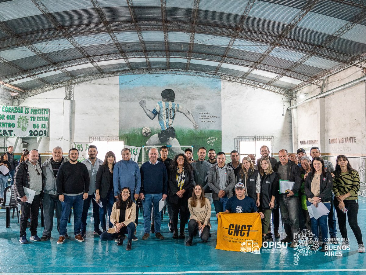 cnctargentina's tweet photo. 🟠 En Lanús, avanzan las obras de mejoramiento de las instalaciones del club 20 de Junio🟠

👷🏽‍♀️👷‍♂️Los trabajos son realizados por compañerxs de la cooperativa General Belgrano de Ensenada a través @OpisuPba 

https://t.co/jMRiSOJPtz https://t.co/8vxGaHVkcH