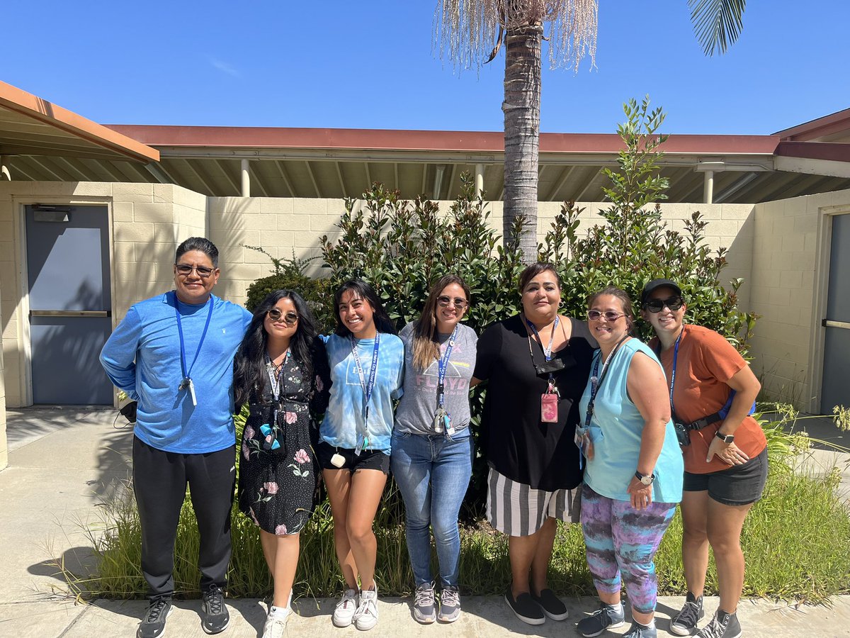 Las Lomas tweet media