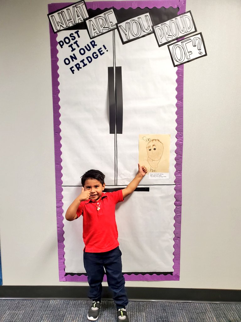 CarrubaClass's tweet photo. Let's celebrate my buddy John for drawing his detailed self portrait and writing his name! Way to go John!🎉
@ExplorersCol @MytraCunningham @AliefPreK
@AliefISD #writing #selfportrait #collinscamp https://t.co/YBo3oVZDG3