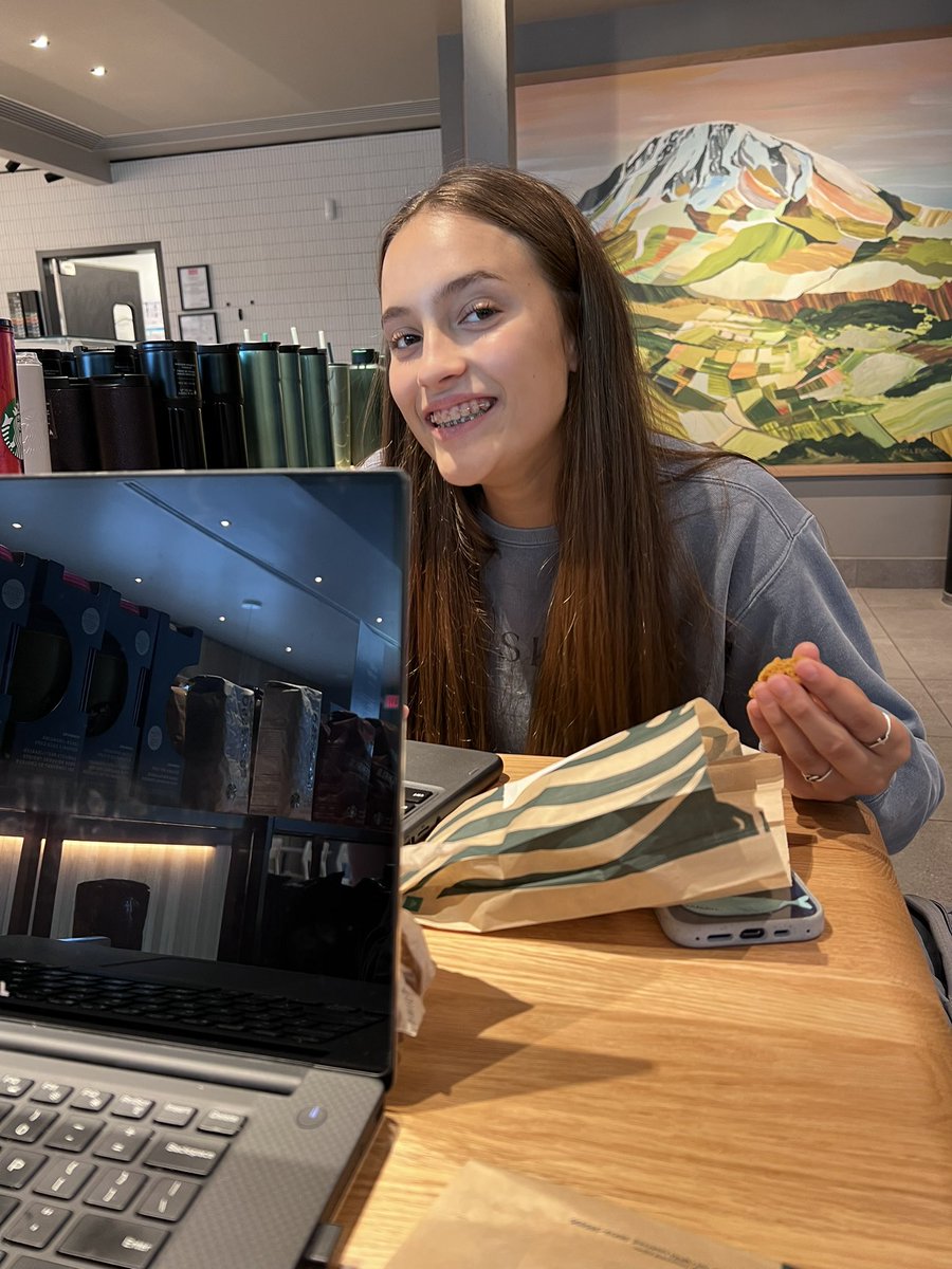FiveInSix's tweet photo. Love @FISDPlus asynchronous days when Liv &amp; I can work together! The @friscoisd Hybrid program has been a win for us! Liv gets social time @ school in the AM, gets to play VB, has flexibility w/ her schedule &amp; is learning time management skills that will prep her well for college https://t.co/aeQ9aDmC8g