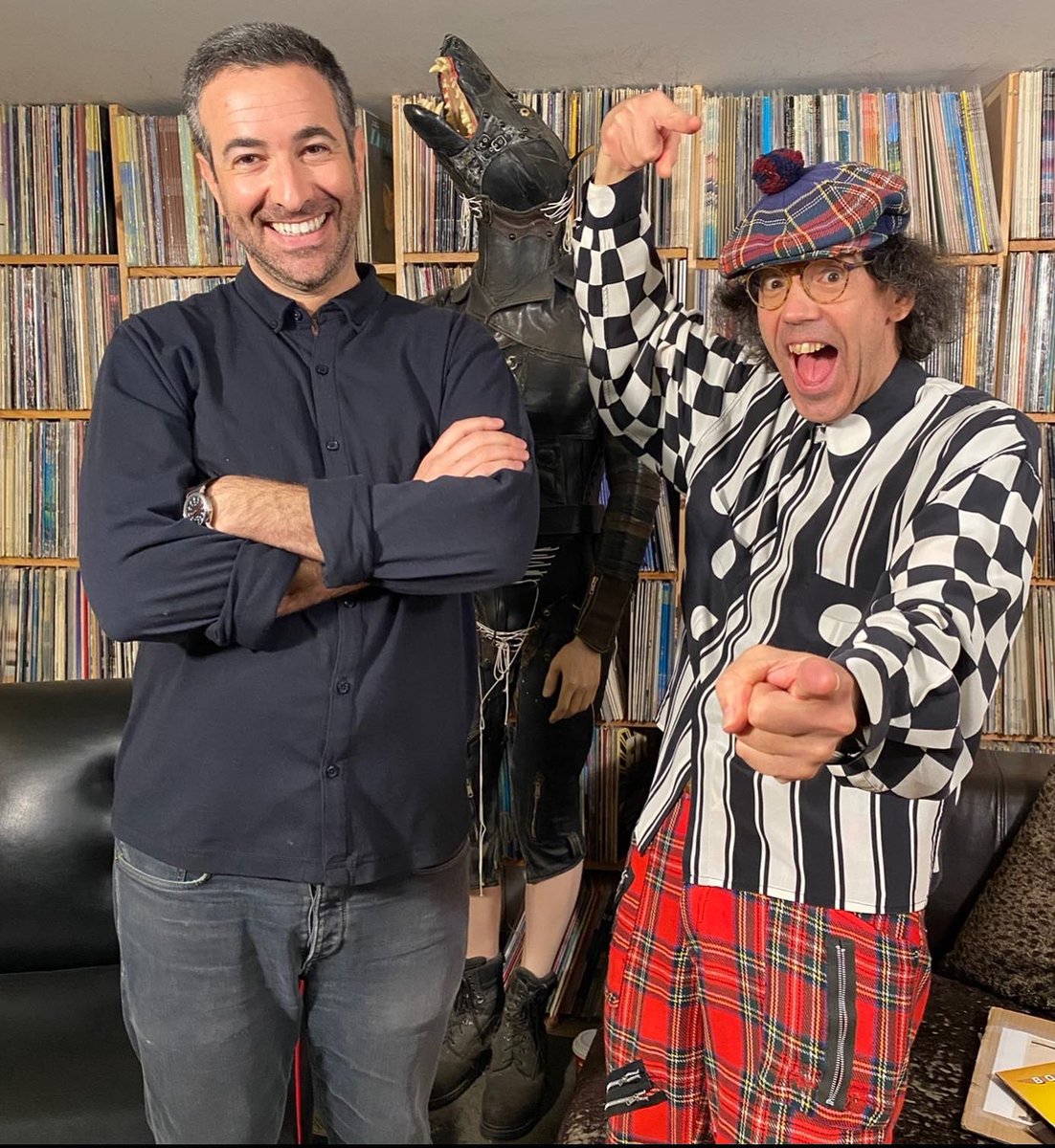 AriMelber's tweet photo. what does “doot doot” have to do with Seattle’s Garfield High School, @nardwuar and The Beat?…
more tonight at 6pm… because #WeHaveToKnow 💫 https://t.co/gcuaOTOPMn