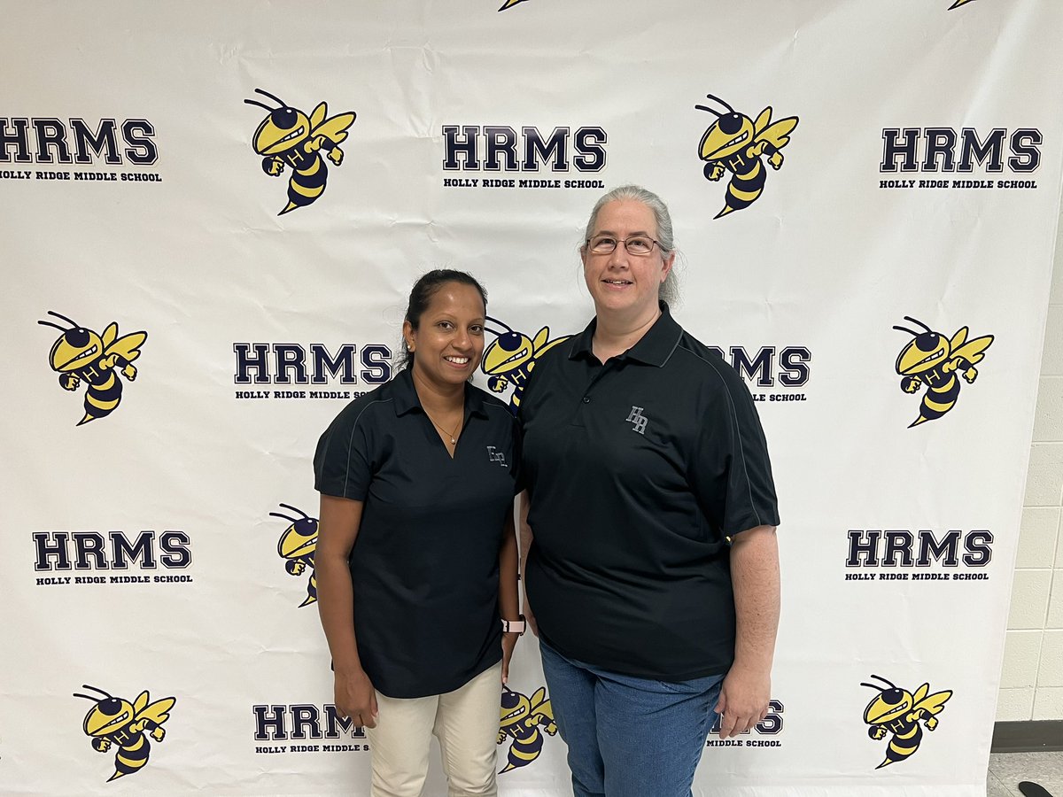 HollyRidgeMS's tweet photo. ESL and AIG are the best. Mrs. W and Mrs. Harris #VisionofChange https://t.co/qUcc7jrZvu