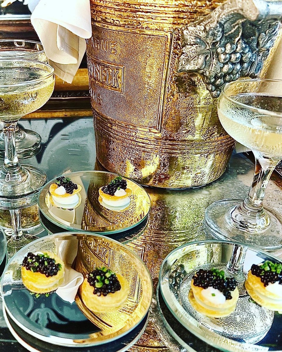 Justine’s presents Imperial Caviar Bump Launch Party! Sat. 8/27th, from 9pm-12am we’re collaborating with our favorite caviar company <a href="/Blkrivercaviar/">BlackRiverCaviar</a> to launch our new caviar and 🍾 program! 2g bump of Imperial Oscietra+🍾 for $18- and free for all BOH ppl as a thank you! 💥