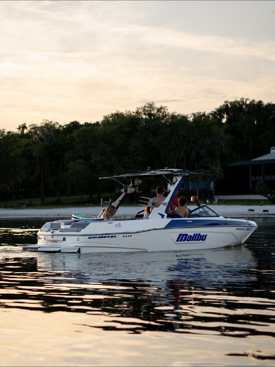 malibuboats's tweet photo. Sleek on the outside. Luxurious details on the inside. #23LSV
#MalibuBoats #TheTruthIsOnTheWater https://t.co/YVCMhO5VHS