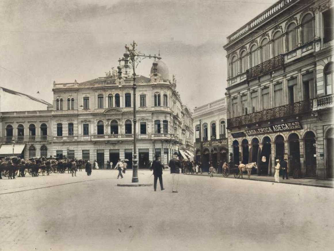 diario1914's tweet photo. Há 108 anos, dentro do Palácio Baruel, foi realizada a reunião que fundou oficialmente o time Palestra Italia, no extinto e famoso Salão Alhambra (onde hoje é a localizada a Praça da Sé).

26 de agosto de 1914
Rua Marechal Deodoro, n°02 - São Paulo https://t.co/jOWpGjr9zg