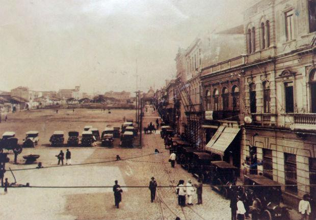 diario1914's tweet photo. Há 108 anos, dentro do Palácio Baruel, foi realizada a reunião que fundou oficialmente o time Palestra Italia, no extinto e famoso Salão Alhambra (onde hoje é a localizada a Praça da Sé).

26 de agosto de 1914
Rua Marechal Deodoro, n°02 - São Paulo https://t.co/jOWpGjr9zg