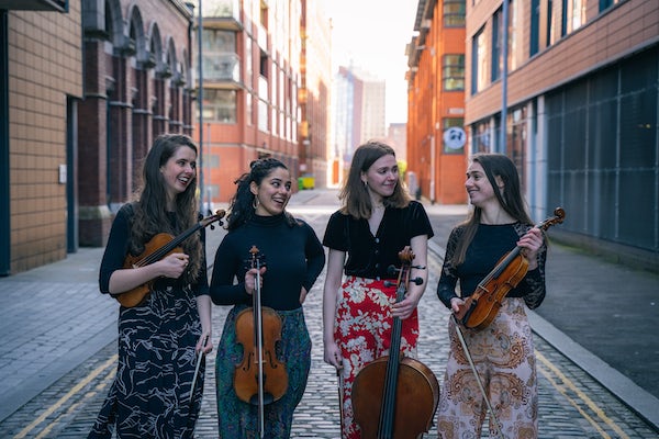 Tomorrow evening...

Pianodrome Live: Twelfth Day + Vulva Voce | Fri 26 Aug, 9pm 

🎟️ ctzn.tk/PianodromeLive…