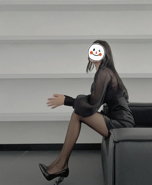 xiaofeng88661's tweet photo. 本女王要找一个足够忠诚，足够有奴性的狗作为本主的奴隶 终生为奴，21以上来，喜欢姐姐的可以私。 https://t.co/oIiMe86IWA