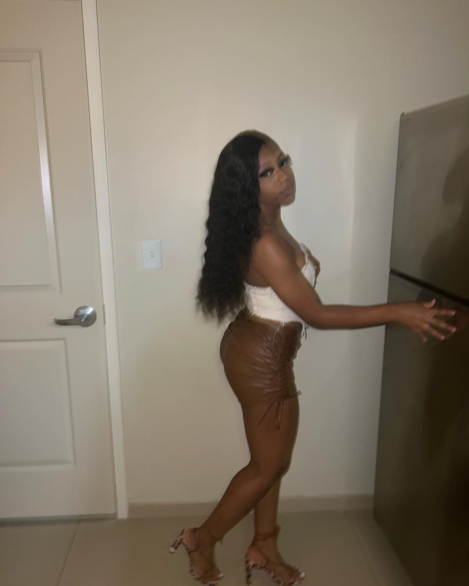 X0Niaa's tweet photo. Too fine to be a 9🤎 #ptso2 https://t.co/SVFWJ2sAWq