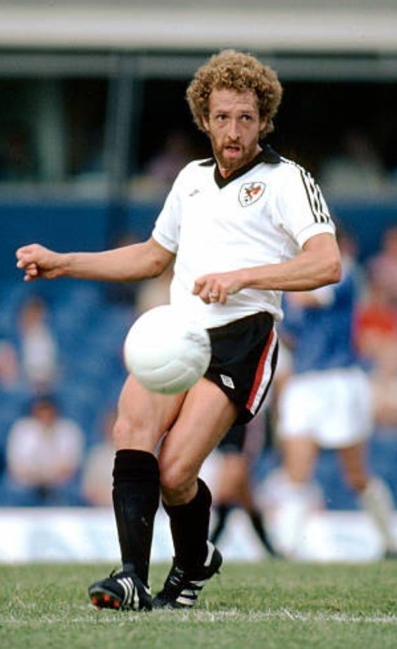 robertmdaws's tweet photo. #GeoffMerrick @BristolCity 1979 https://t.co/CPreoot5pY