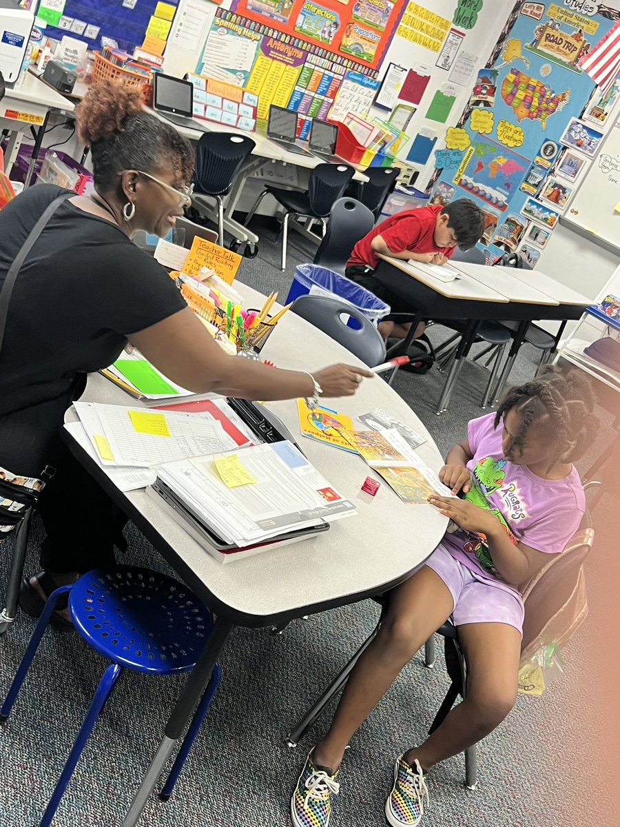 When it comes to closing the gap, M. Gardner is doing just that as she engages in a small group reading lesson during enrichment time with her 3rd grade <a href="/AE_Gators/">Armstrong Elementary</a>! <a href="/FortBendISD/">Fort Bend ISD</a> #KnowYourImpact