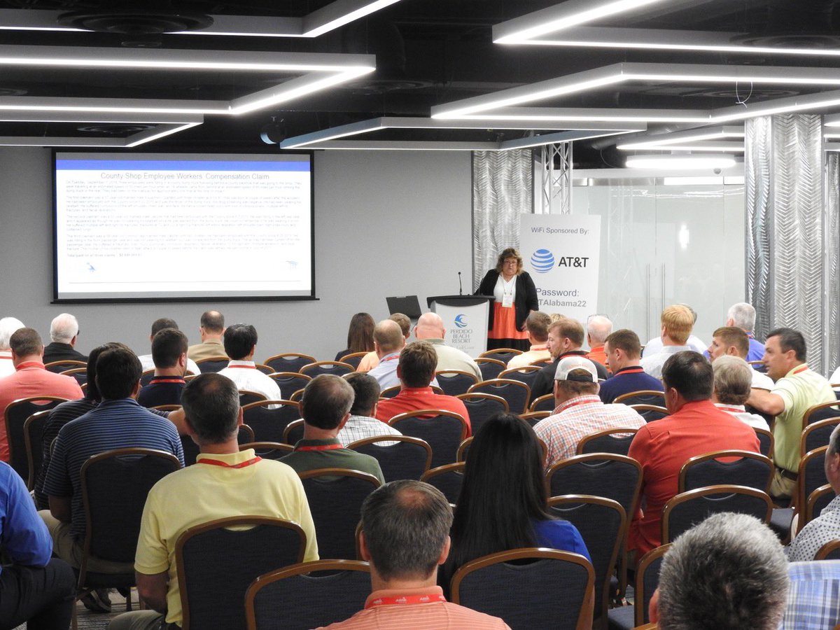 ElmoreComm's tweet image. Chief Engineer Luke McGinty participating in the engineer breakout session at the ACCA Annual Convention #67onevoice #selfinsurance #811