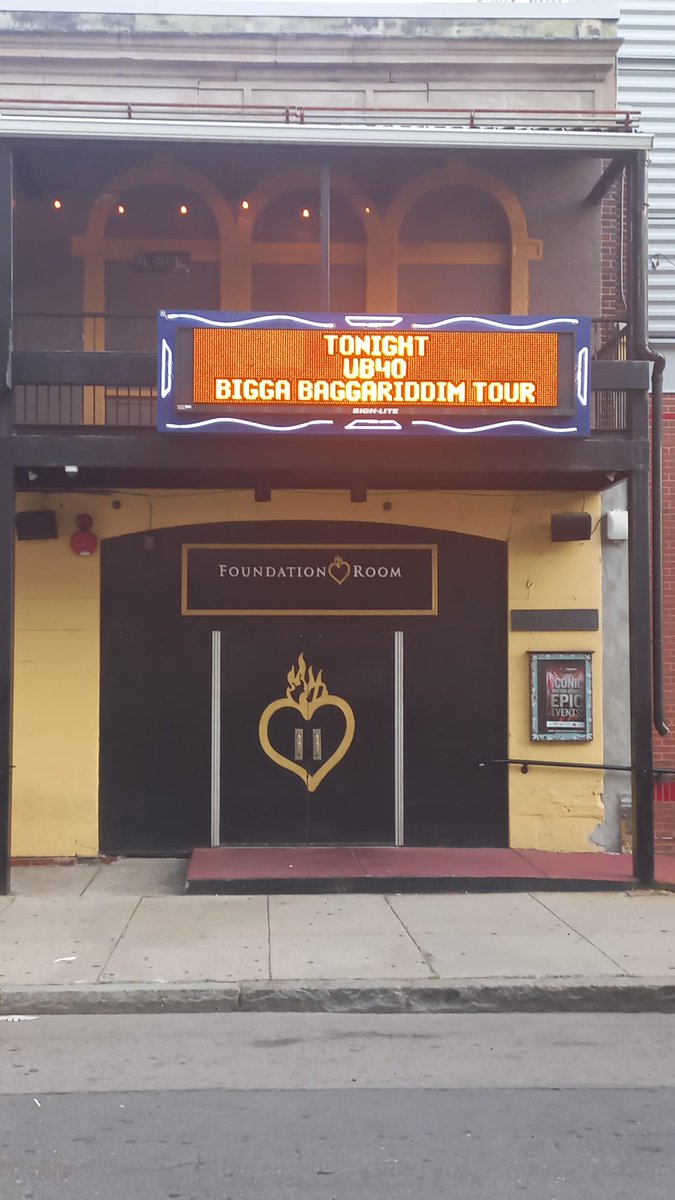 MrNotchMusic1's tweet photo. BOSTON TODAY! The #BiggaBaggaRiddim Tour is at The #HouseofBlues in Boston! Doors at 6pm. #MrNotch will be there with #BigMountain π₯π₯π₯ #UB40 #MaxiPriest #TheOriginalWailers #MrNotchMusic #GirlIveGotADate π₯ @MrNotchMusic1
https://t.co/KyAiuLbYJ3 https://t.co/2Dc62y1mdl