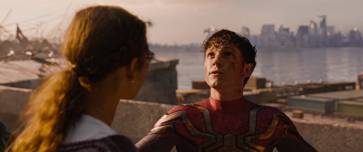_Earth_199999's tweet photo. imagine trying to pretend that the CGI of this suit is bad https://t.co/FewAhuovBw