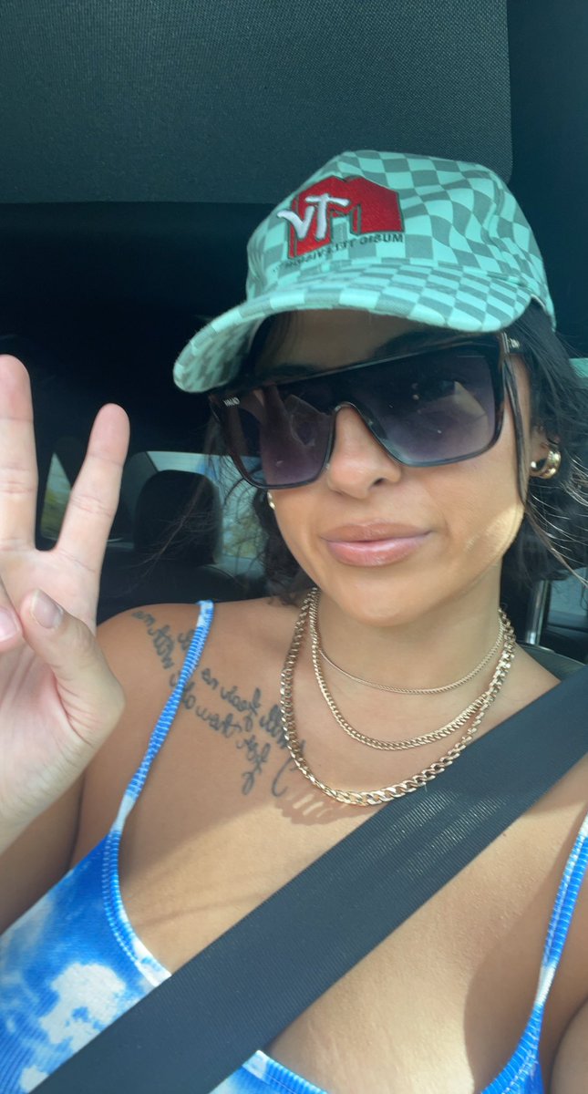 __miaochoa__'s tweet photo. ✌🏽 https://t.co/lCuC59iiJA