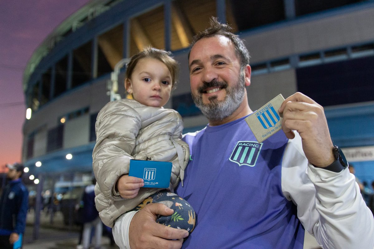 RacingSocios's tweet photo. El amor y el compromiso trasciende toda generación 💙 https://t.co/sSkiDlimxd