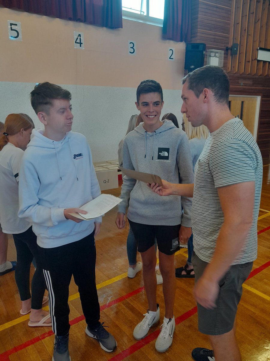 NroPrincipal's tweet photo. @dunclugcollege  
5 A*- C.               89% Fantastic! 
Maths A*-C        66% Super!
English A*-C       82% Smashing!
Pupils achieving 5 A*- C including E&amp;M: 64% up from 51% in 2019!
7 A*- C 68% up from 46% in 2019!
7 A*- C including E&amp;M: 57% up from 41% in 2019!
#Celebrate👏 https://t.co/6Z0LwZdCLi