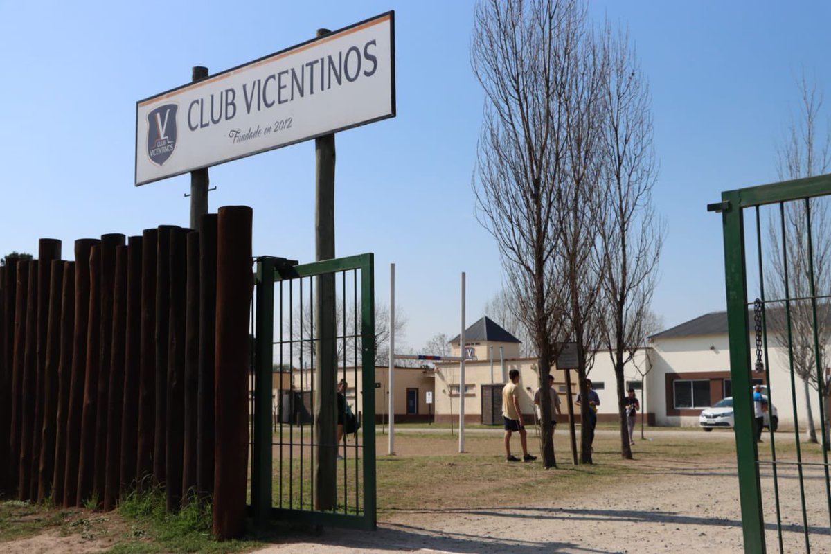jaimemendezh's tweet photo. A diez años de su fundación saludamos a toda la comunidad del querido @ClubVicentinos, pujante institución deportiva de nuestro distrito ¡Felicitaciones y a seguir adelante! #SanMiguel https://t.co/USojSb5bMB