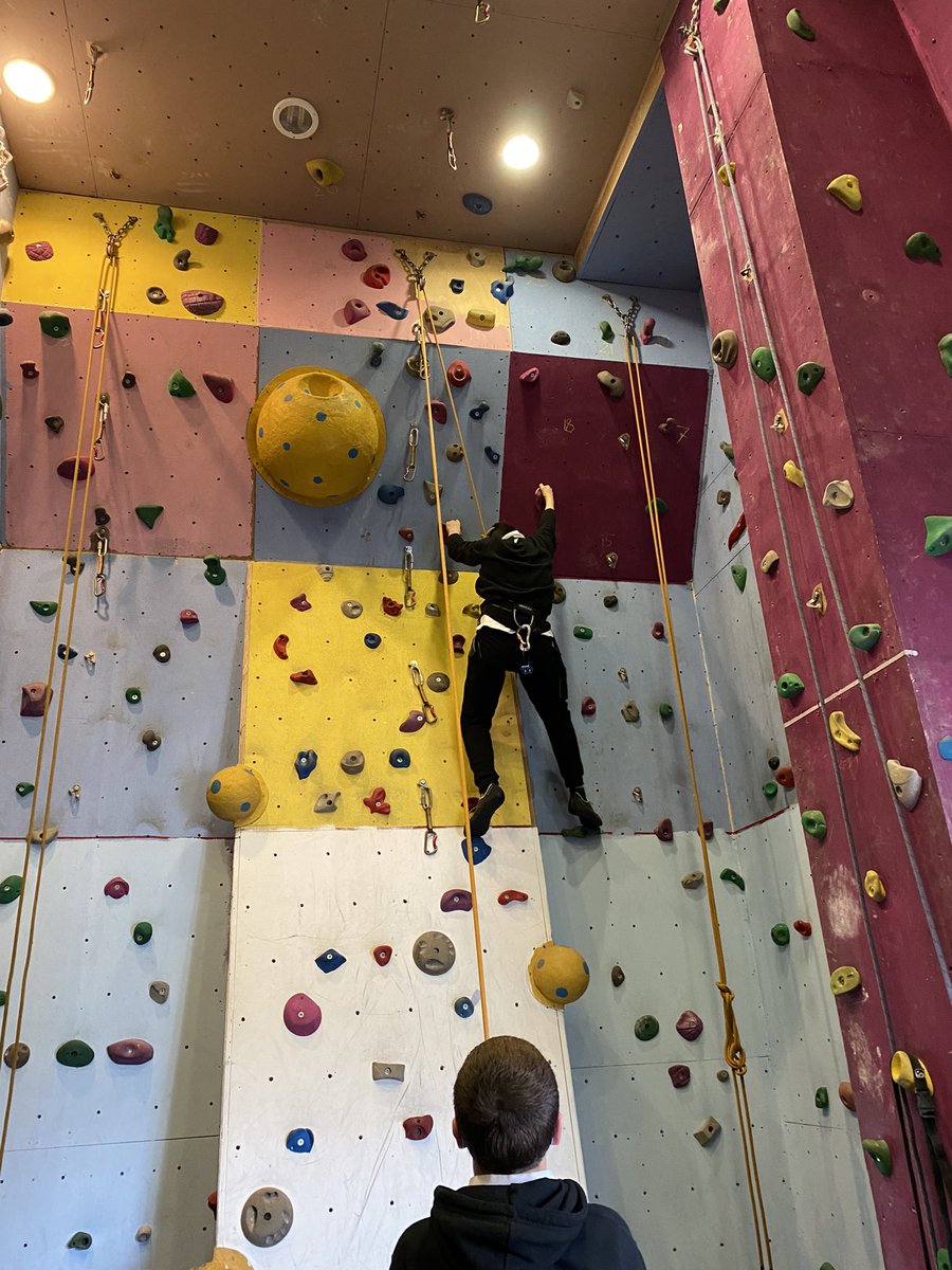 PHS_OutdoorEd's tweet photo. Another busy climbing club session.
Great to see some fab teamwork happening amongst our pupils. Building friendships, trust & helping one another - very proud!
#climbclub #youthdevelopment #morethanasport #socialdevelopment #team #keyskills #lifeskills https://t.co/XnBV2TaS0v