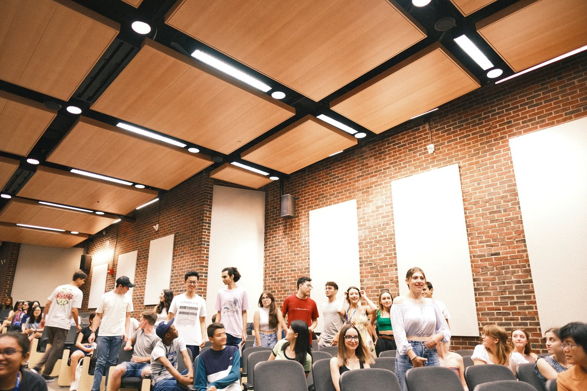 isss_penn's tweet photo. New international undergraduate students, their proud parents, and ISSS staff meet and connect at the Info &amp; Welcome Session + ISSS Student Resources orientation event. We form a sense of inclusion, diversity, connection, interaction, safety, and global community. https://t.co/LMc00wUVWh