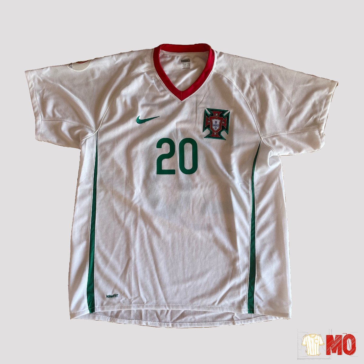 Maillotsdor's tweet photo. Ce maillot Portugal Euro 2008 HOME L #20 DECO est disponible ! 🔥 Retrouvez-le ici : https://t.co/39IZ9OfGaJ.  
#footballshirt #vintage https://t.co/RsT58eUMjv