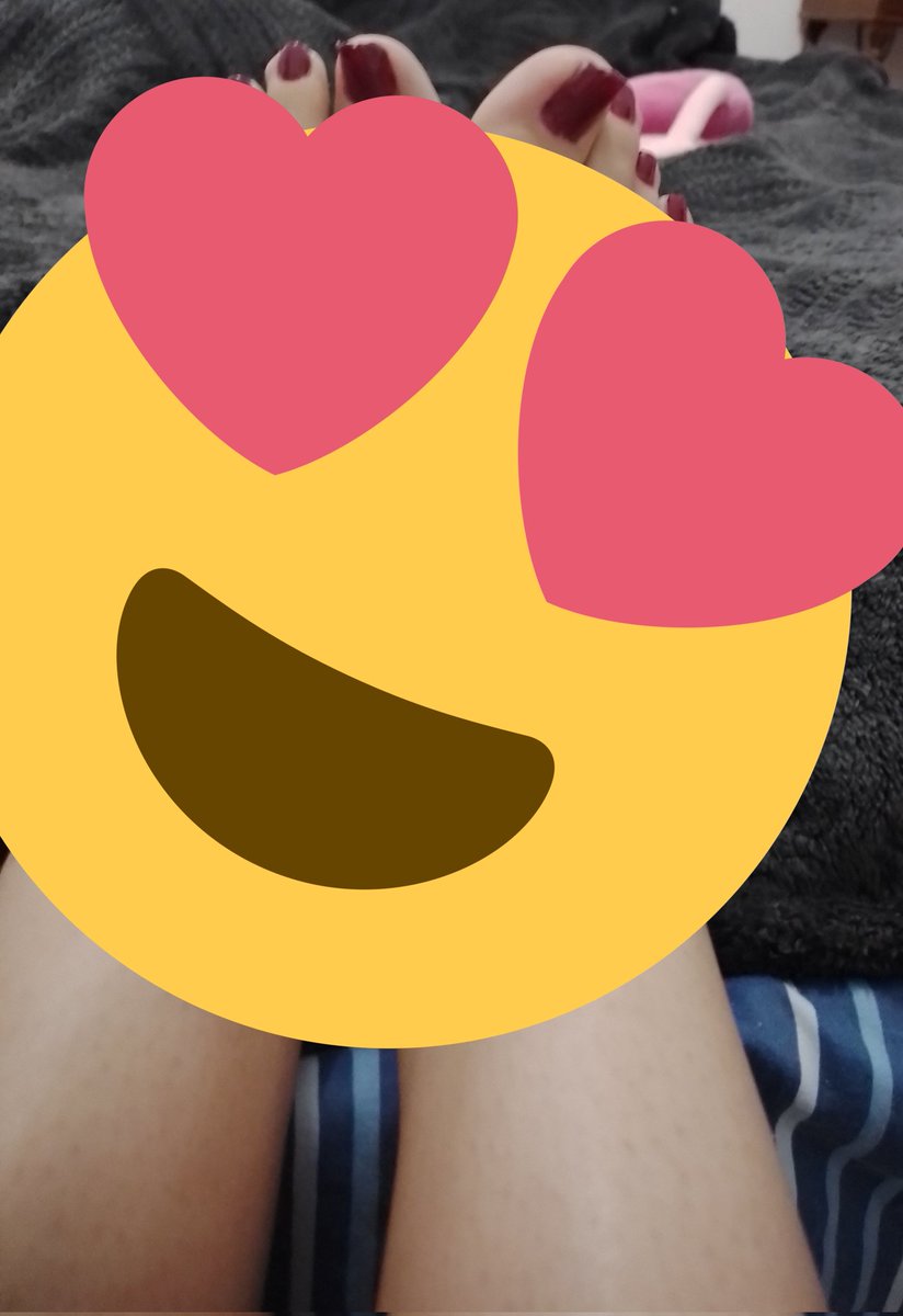 solunaalunaaa's tweet photo. DM if you want to see them without emoji 

#feetpicsforsales https://t.co/rT0aR7DWwi