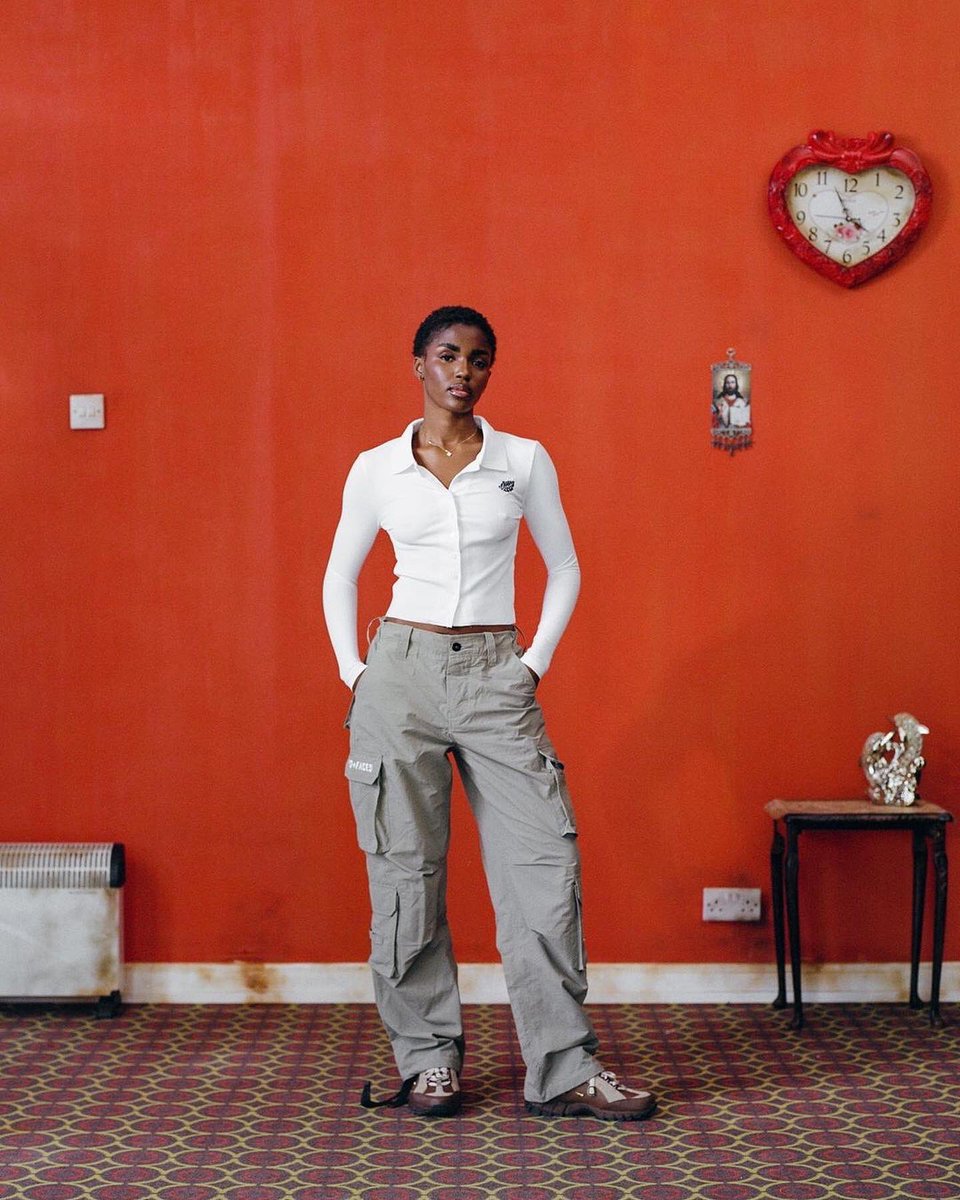 PremierModels's tweet image. ✨ EVA @evssofficial_ ✨💜 serving looks for @placesplusfaces 
Creative direction @PlusliveStudio 
#EvaApio #placesplusfaces #Premiermodels  ⁣⁣