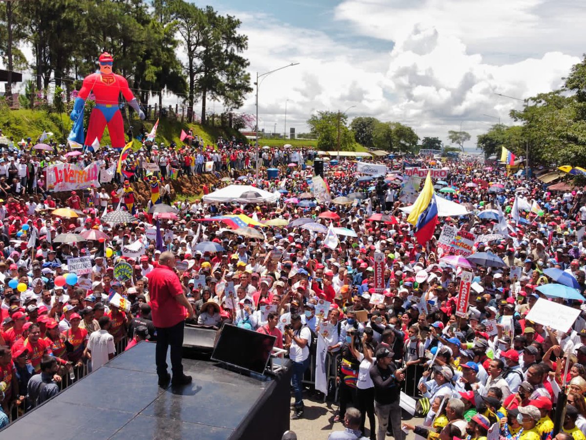 amarcanopsuv's tweet photo. Nicolás aquí está la Clase Obrera de Guayana presente y siempre consecuente !!! La Patria de Bolívar y Chávez se respeta @NicolasMaduro @dcabellor @PartidoPSUV https://t.co/xUsuc50XPr