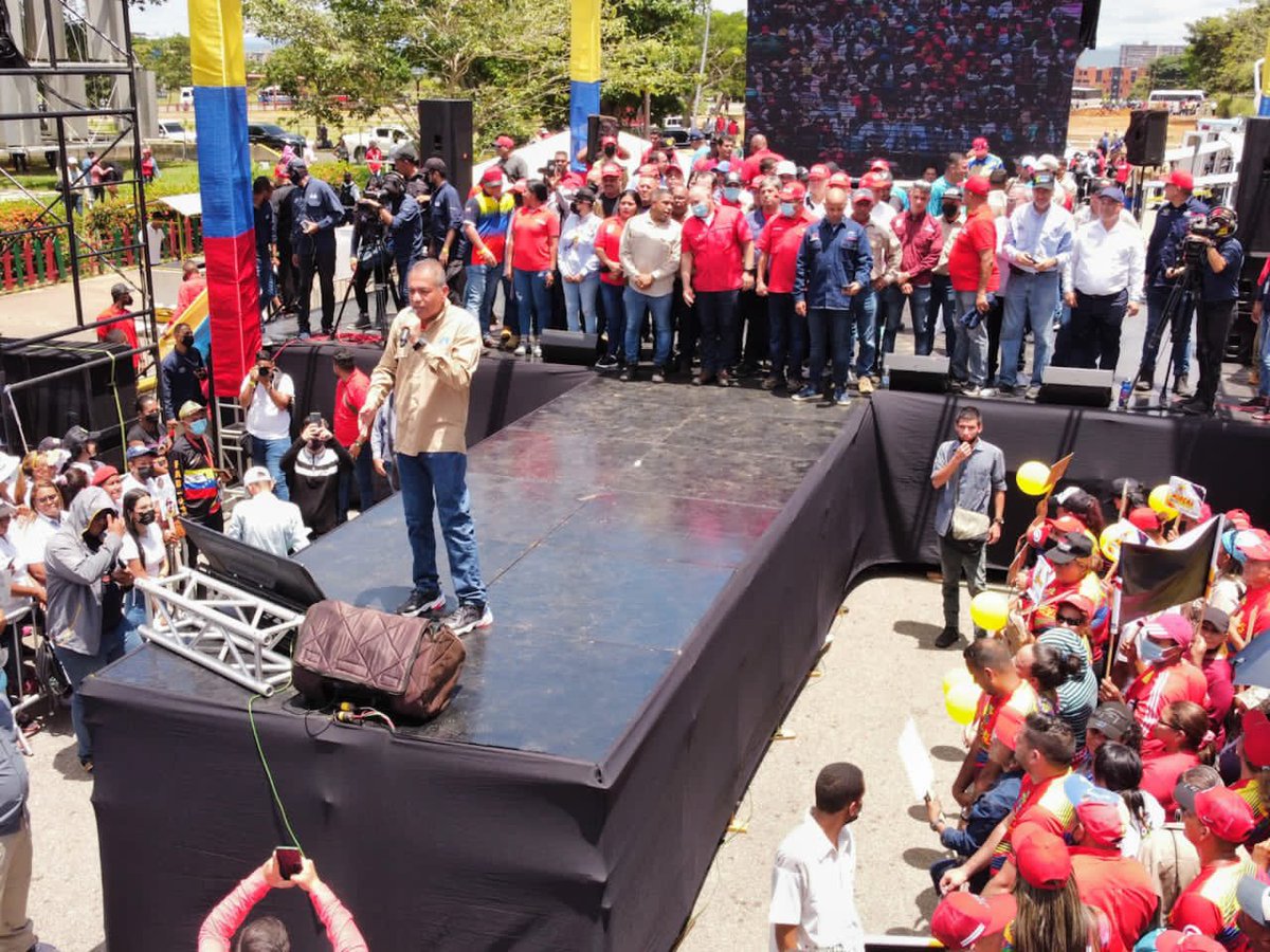amarcanopsuv's tweet photo. Nicolás aquí está la Clase Obrera de Guayana presente y siempre consecuente !!! La Patria de Bolívar y Chávez se respeta @NicolasMaduro @dcabellor @PartidoPSUV https://t.co/xUsuc50XPr