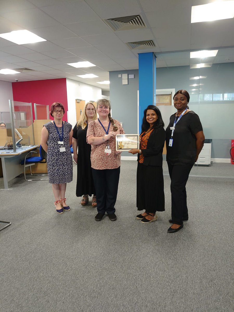 Absolutely delighted to meet colleagues in #Hatfield Jobcentre. Such a wonderful buzz and all dedicated to doing the right thing for our customers and the community. Thank you for all you hard work team. <a href="/GildersleeveDWP/">Chris Gildersleeve</a>