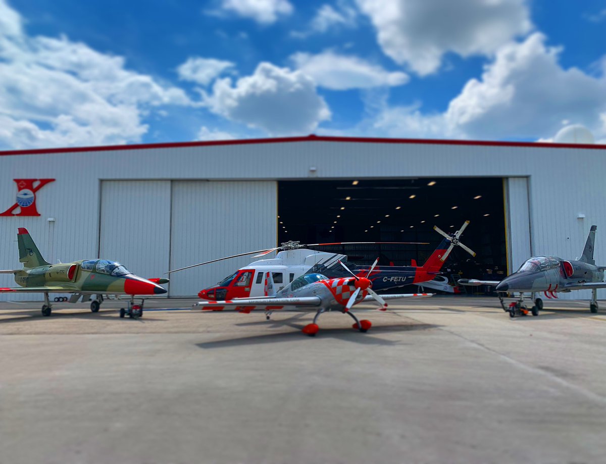 uprightaviation's tweet photo. Spending the week with International Test Pilots School with some advanced aerobatics

#extra300 #superdecathlon #L39 #itps #internationaltestpilotsschool #spintraining #UPRT #inverted #flightinstruction #uprightaviation #uprightaviationacademy https://t.co/DgxXKcYt7r
