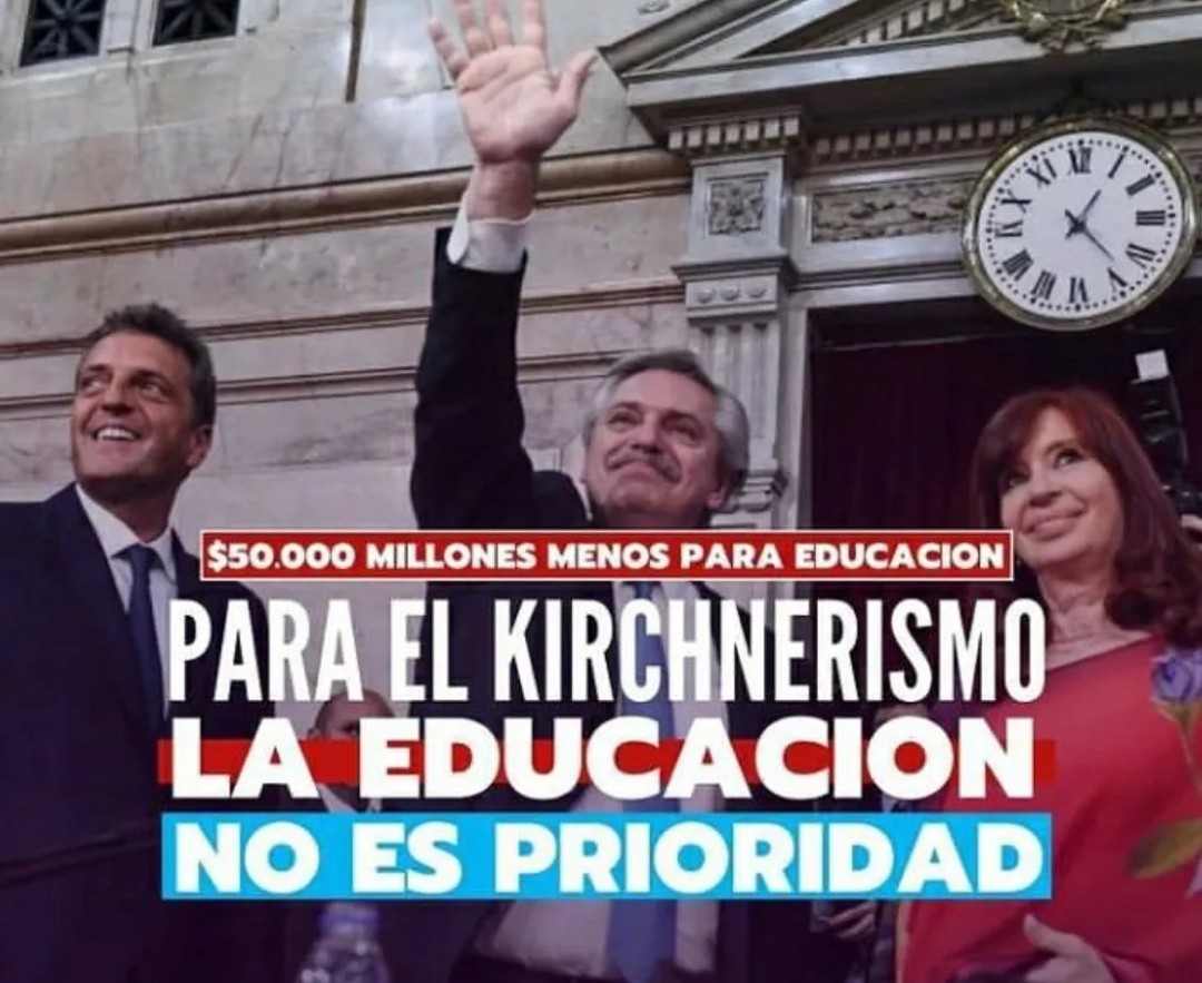 SilRomn1's tweet photo. La ignorancia es el peor enemigo de un pueblo que quiere ser libre! Ahí los motivos para reducir el presupuesto. Son delincuentes!!!
#Educacion
#LaEducacionComoBandera 
#ElPeorGobiernoDeLaHistoria https://t.co/Mn73unOEBW