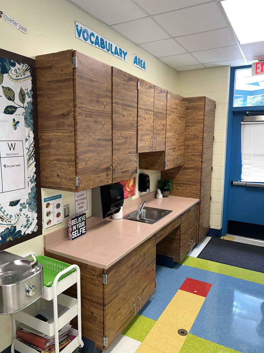 Dbennett2D's tweet photo. Before …..and …..After WELCOME To your 2nd HOME 👶🏽 kiddos #MaleTeachersRock https://t.co/7idNruwZCy