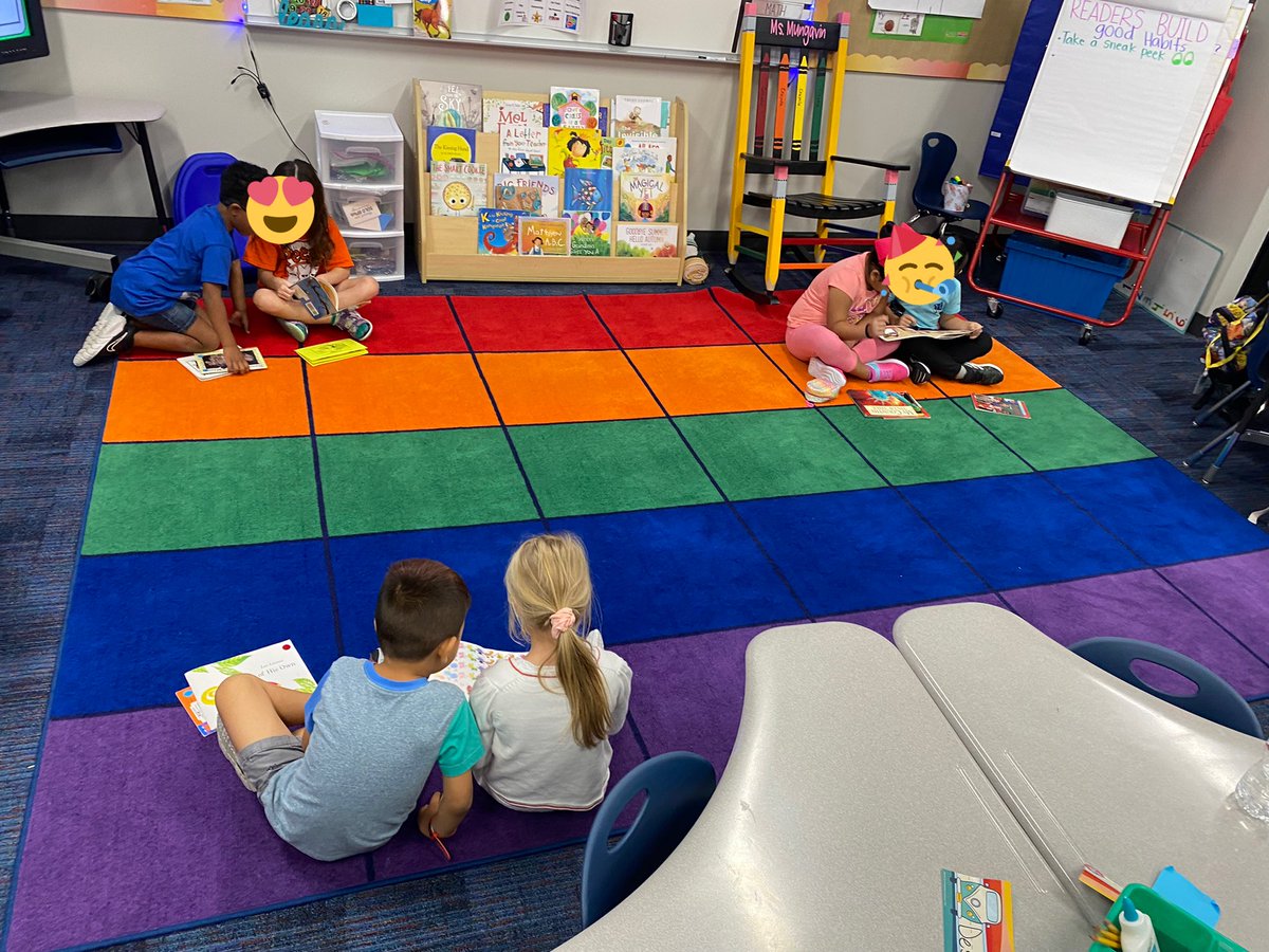 MsMungavin's tweet photo. Practicing Partner Reading today! @CFISDPK1 @cfisdowens  #Readers #primary #readersworkshop https://t.co/mNgyMImTXY