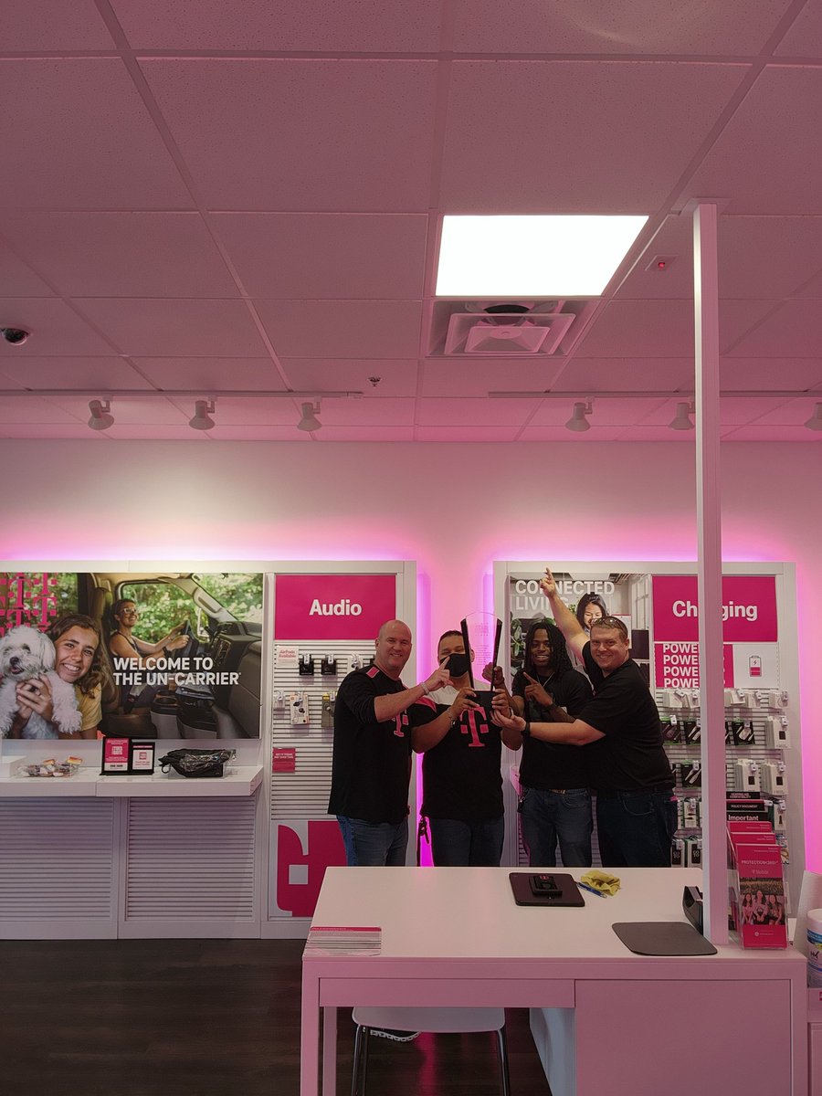 What can I say?  EVERYONE ON THIS TEAM IS A ROCKSTAR!!! Thank you for your continued hard work EACH AND EVERY DAY!!!  #Team3SLA <a href="/ScotOrlowski/">Scot Orlowski</a> <a href="/StevenCournoye6/">Steven Cournoyer</a>