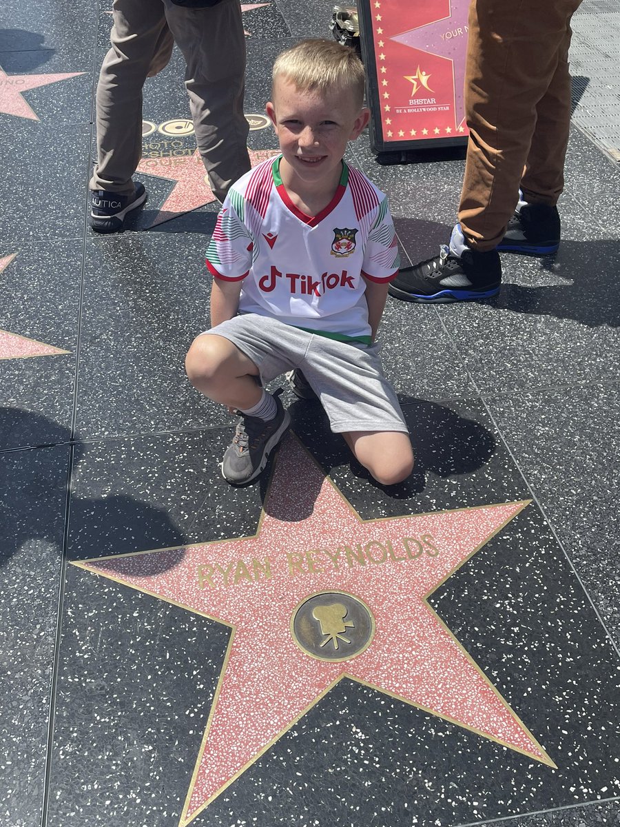 BethanBarrow's tweet photo. @VancityReynolds my son Jenson star spotting in LA and also on the welcome to Wrexham trailer!! https://t.co/gHAVrG7dAU