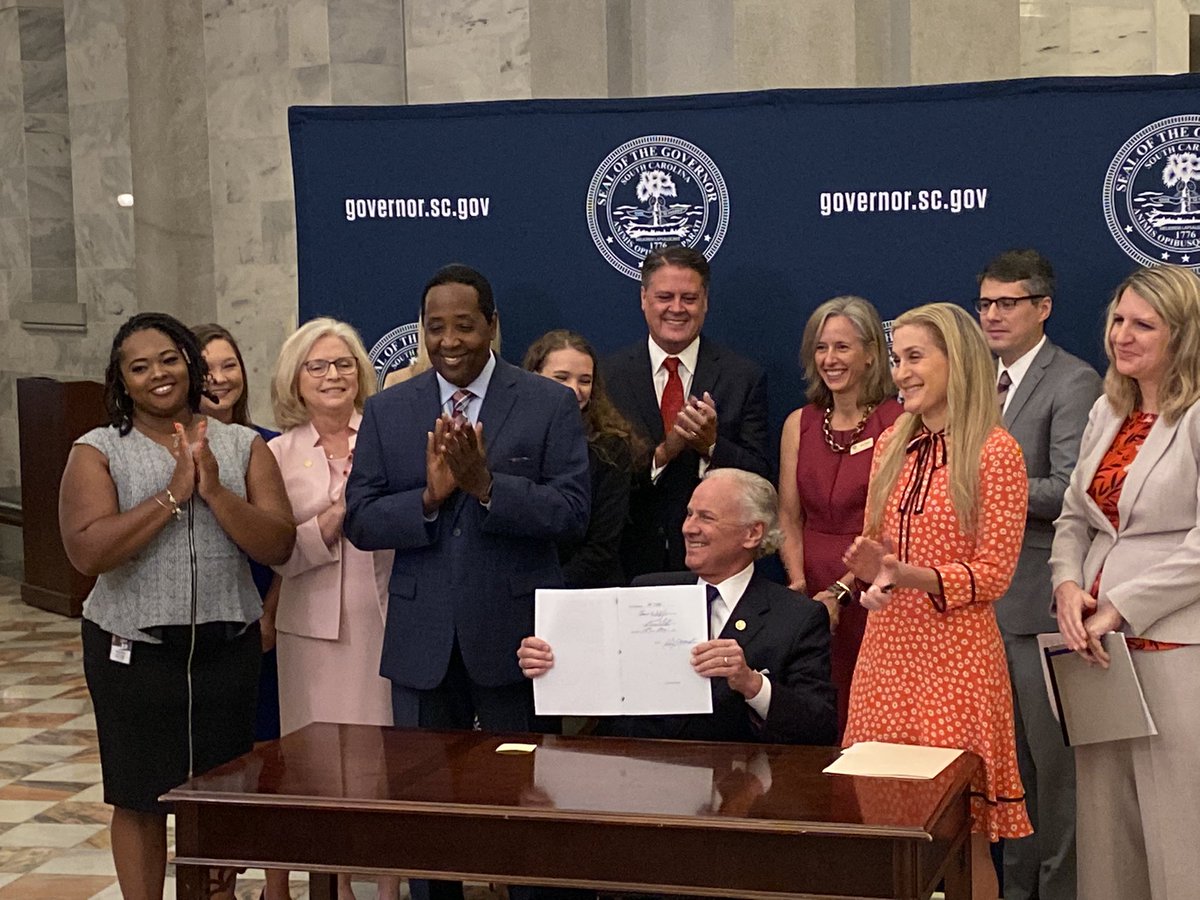 Today we joined the Governor, legislators, and state employees to celebrate the passage of up to 6 wks of paid parental leave for state employees. This was a top priority for @WRENetwork and we are committed to working towards #PaidLeave4All wistv.com/2022/08/25/wat…