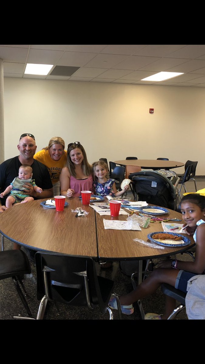 Thanks to ⁦<a href="/FHSFBBGGC/">Freedom High School Football Bethlehem, PA</a>⁩ and all the family volunteers(parents grandparents, siblings, family friends etc) that came out tonight to help for our first weekly team dinner. OW