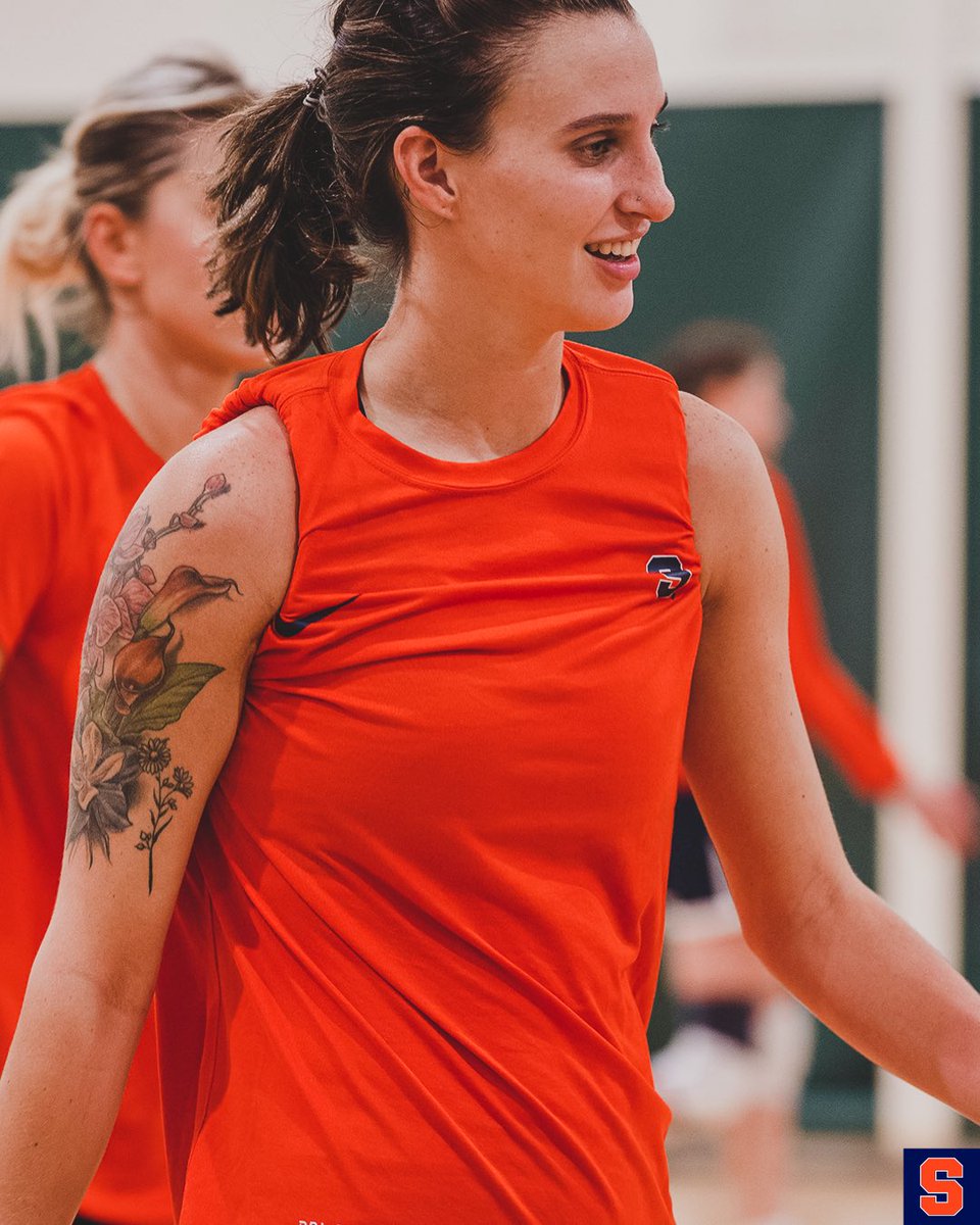 CuseVB's tweet photo. 𝕀𝕥’𝕤 𝕙𝕖𝕣𝕖. The season is upon us! 🏐🍊

🔗: https://t.co/0we56QMkAP https://t.co/weGkYz2IXG