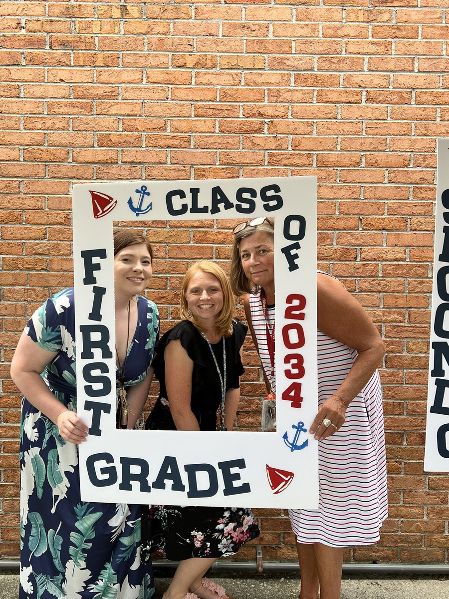 mrsramirez2002's tweet photo. Yates’ teachers were ready for an amazing open house tonight!!
#NNPSProud https://t.co/0cfnEIi474