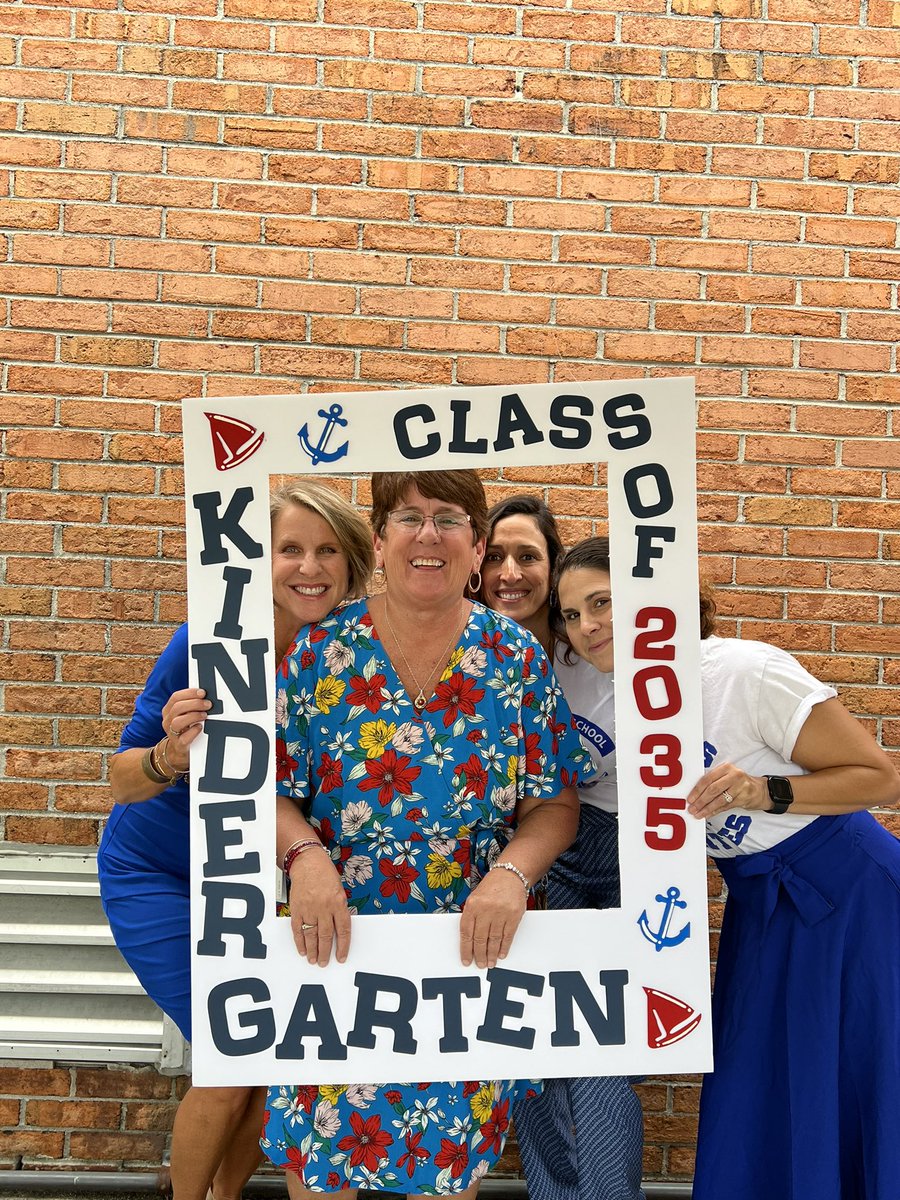 mrsramirez2002's tweet photo. Yates’ teachers were ready for an amazing open house tonight!!
#NNPSProud https://t.co/0cfnEIi474