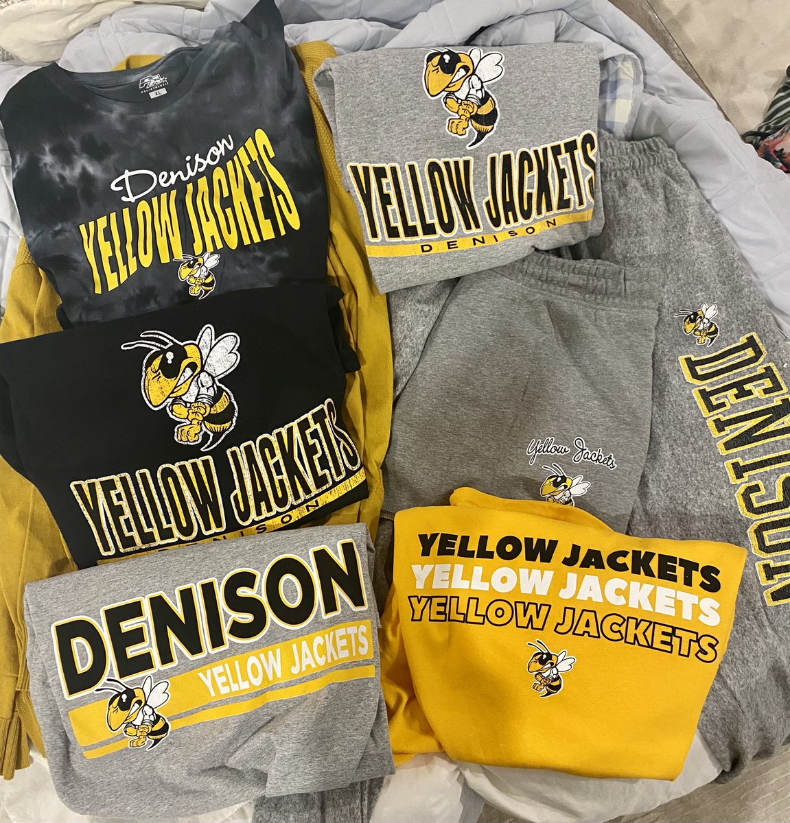 Hey Bulldogs, don’t forget to pick out your yellow jacket spirit wear for tomorrow! Mrs. Abrams had to go get some! Which one should she wear? 

Spirit Dots being sold tomorrow for $1.00! All donations will go towards the canned food drive! Who will be the winning class?!
