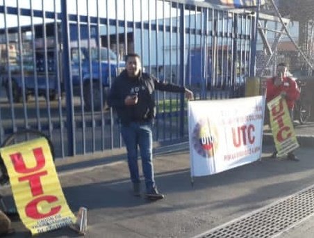 sintradutyfree's tweet photo. Hoy  25 de agosto, compañeros de @sintradutyfree acompañaron al mitin realizado en las instalaciones de Postobón (zona industrial de la sevillana, al sur de Bogotá) en respaldo a la organización sindical @sintragacerv @UTCinformaopina https://t.co/Wzrxvm9GkY