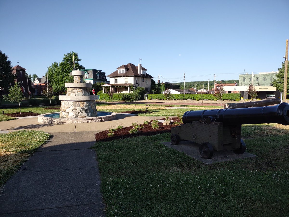 Herald_TonyB's tweet photo. Don't forget to check out the ribbon-cutting ceremony for Greenville, PA's newly revitalized Riverside Park on Main Street! New trees, benches, picnic tables, a new fountain and refurbished cannons. This Monday, Aug. 29 at 5 p.m. at Riverside Park #downtown. https://t.co/j7vBHAVMRH