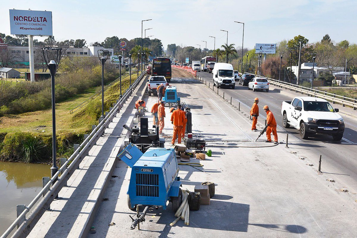 ZamoraJulio's tweet photo. .@MunicipioTigre informa a vecinas y vecinos sobre las obras en curso. 

<info> https://t.co/TS5ZKx6sHL https://t.co/u31A1LJEPz