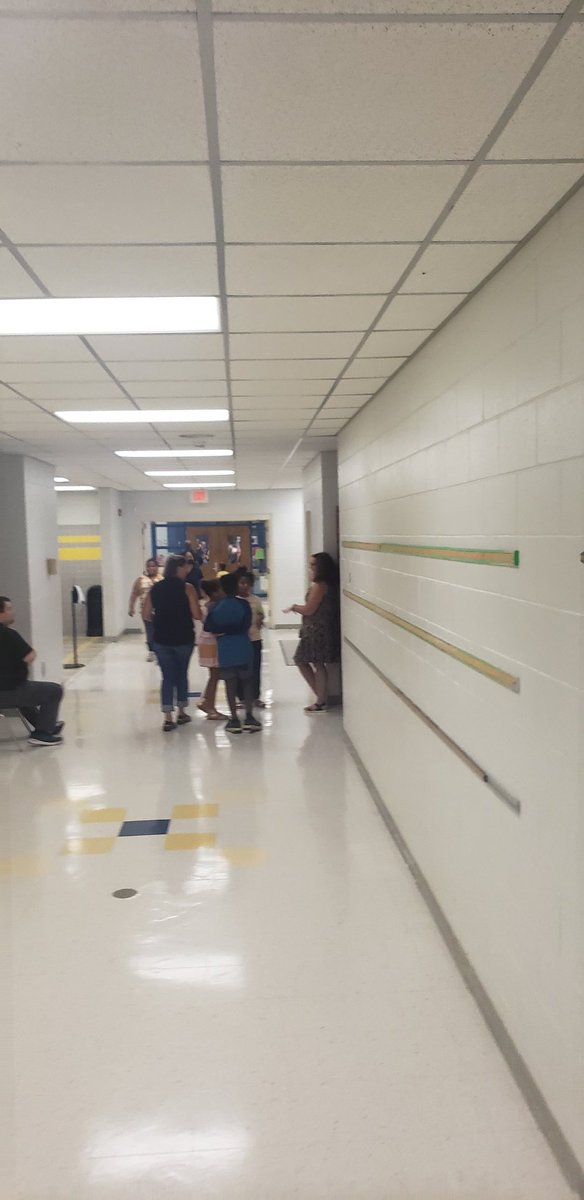 RoyalElementary's tweet photo. We had a wonderful open house! We are excited to start a new school year with our Knight Family. https://t.co/kEfkEBrfSa