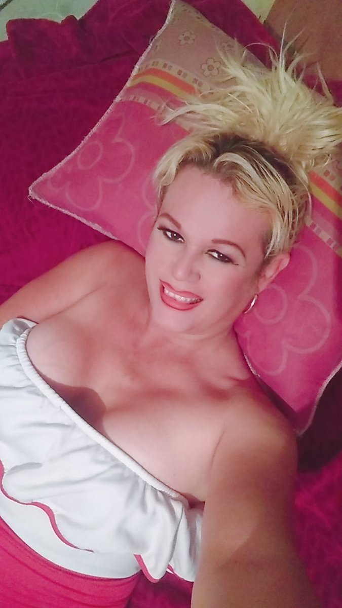 Barbytrans1's tweet photo. Aburrida en casa..
Sin nada q hacer ..
Que hay q hacer chicos. https://t.co/LhFCPPlf3x