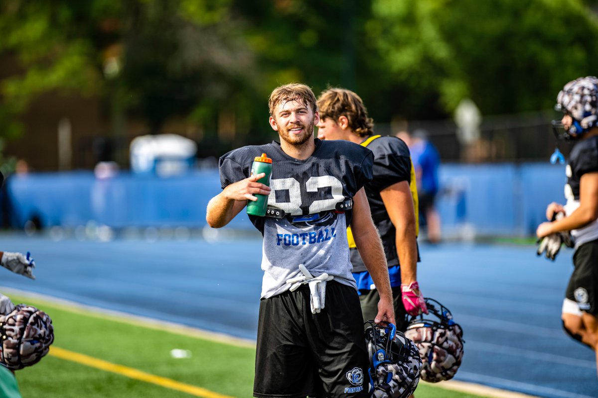 rcillessen's tweet photo. Gentlemen..In 24 hrs....we ride! Let's go!!! @LZHSFootball @coachplanz @cbarberisD95 @LZDCsummers @bartlett_coach https://t.co/caekzToq7D