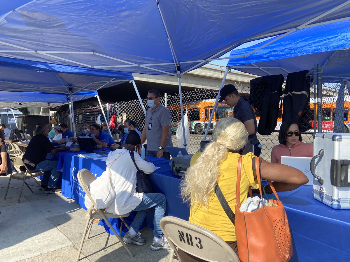.<a href="/CAgovernor/">Governor Gavin Newsom</a> Newsom, Sec <a href="/LCastroRamirez/">Lourdes Castro Ramírez</a> &amp; other state &amp; local partners deployed mobile benefit teams to enroll over 100 ppl experiencing homelessness into state benefits like Cal Fresh, Medi-Cal, Vital Records, DMV, vaccines, disability &amp; Vet benefits. #mobilehomelessconnect