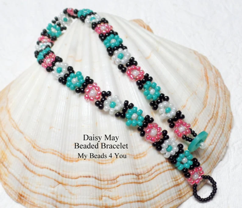 MyBeads4You_'s tweet photo. Bracelet
https://t.co/QE4myThcru via @Etsy
DIY Pattern
https://t.co/uSqRdgN86i
#crafturday #craftbizparty #diy #jewelry #daisybracelet #bracelet #tmtinsta #flowers #TMTinsta #etsyemail #easybeadingpattern #etsy #fashionfinds #epiconetsy #etsydiy #handmade https://t.co/cC1xv86KTg